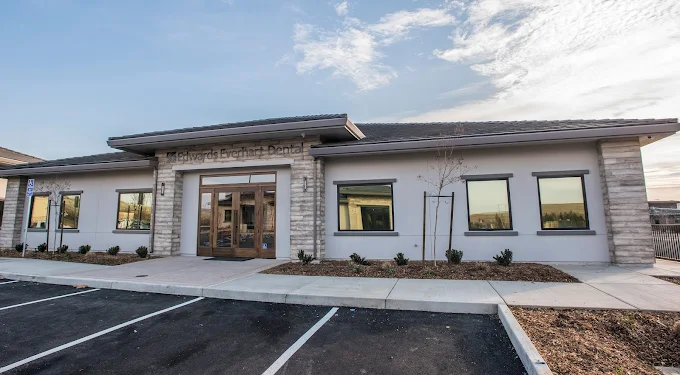Edwards & Everhart Dental Office Exterior